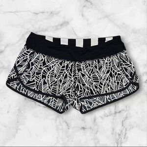 Lululemon Size 8 Speed Up Shorts